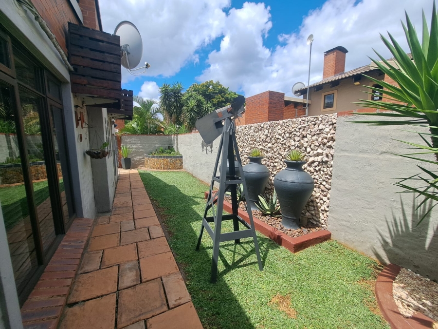 3 Bedroom Property for Sale in Waterval East North West